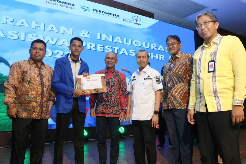 Kisah Inspiratif Arryan Naufal, Anak Sopir Truk Peraih Beasiswa Prestasi PHR