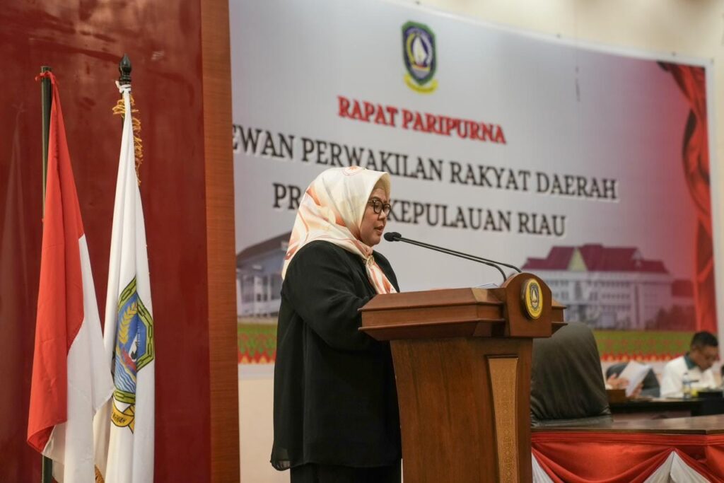 Wakil Gubernur Kepulauan Riau (Kepri) Hj Marlin Agustina, memaparkan Rancangan Peraturan Daerah (Ranperda) tentang Rencana Umum Energi Daerah (RUED), Provinsi Kepri Tahun 2023-2050.