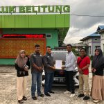 Penyerahan Simbolis Bantuan Mobil Ambulance Oleh Ketua OPP Teluk Belitung Kepada UPT Puskesmas Teluk Belitung.