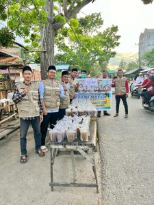 Tebar Keberkahan di Bulan Ramadhan, JPRMI Kepulauan Meranti Bagikan Takjil Ramadhan dan Paket Sembako Kepada Masyarakat