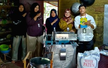 Dari Keripik Tempe Sagu hingga Bakso Sagu, Program Sagu Tiada Ragu Dorong Ekonomi Lokal melalui Dukungan Mesin Produksi di Kepulauan Meranti